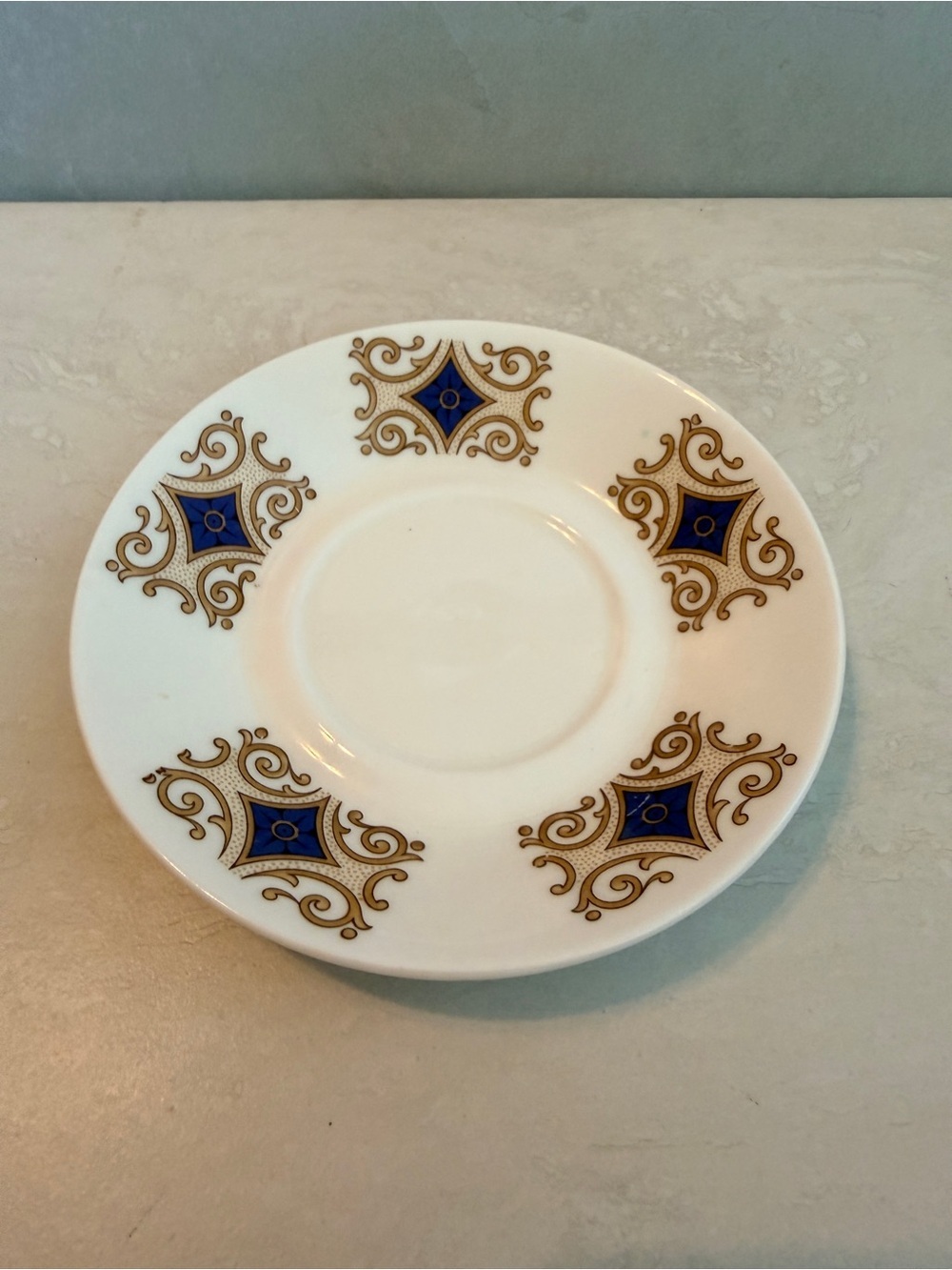 CROWN ROYAL ENGLAND FINE BONE CHINA SAUCER DIAMOND PATTERN